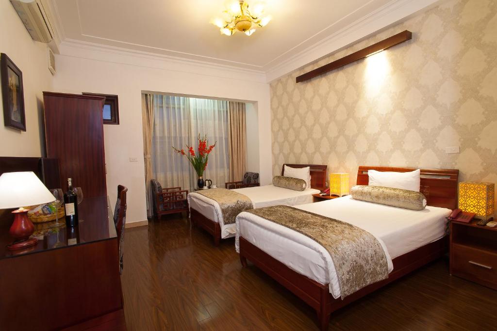 Beautiful luxury hotel in Ha Noi with city view
