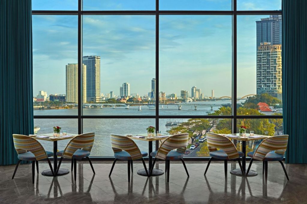 Cozy accommodation in Da Nang with river view